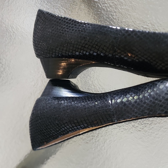 Black Faux Reptile Unisa Pointed Toe Low Heeled Pumps/Flats - Size 8.5 - Picture 6 of 15
